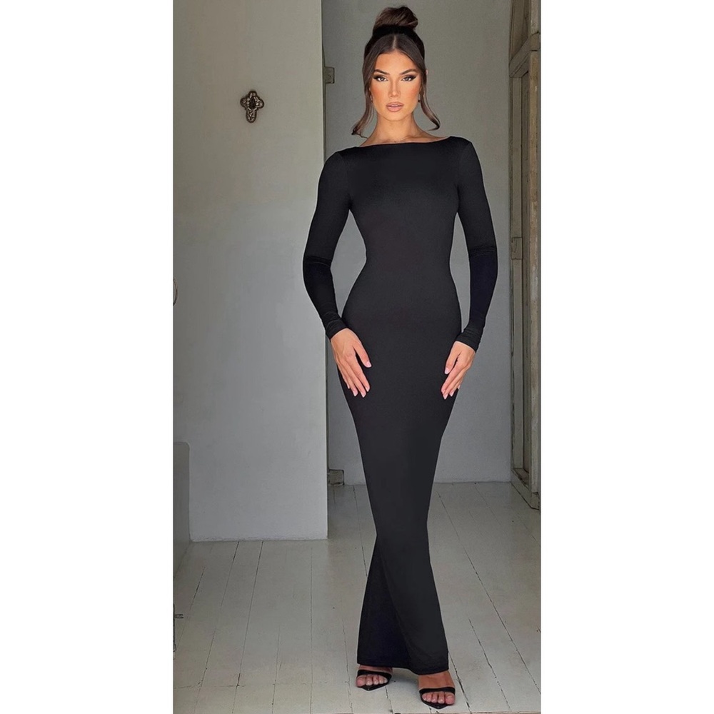 Elegant Black Long-Sleeve Bodycon Maxi Dress